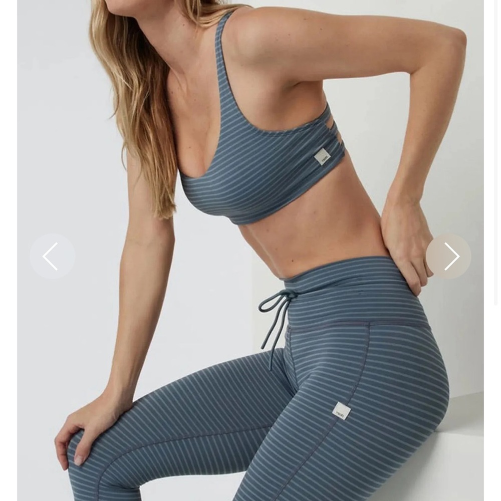 New Vuori Women’s Stripe Yosemite Bra Smoke Blue Stripe XS VW1074 - Picture 8 of 8